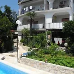 30m Vom Entfernt- Mit Gemeinschaftspool By Interhome דירה קריקווניצה