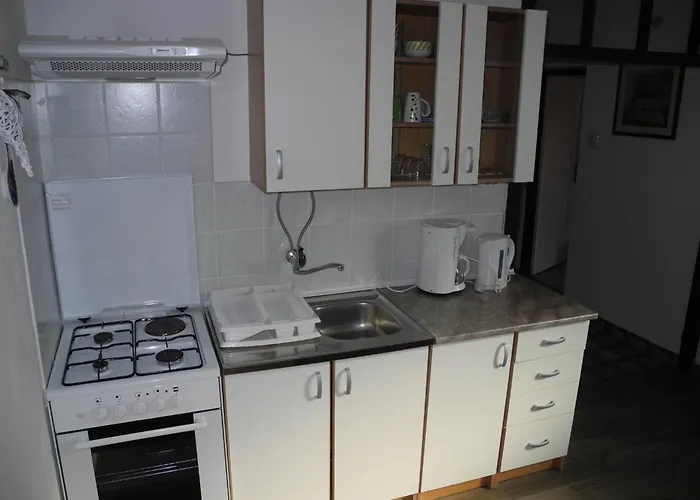 شقة 30m Vom Entfernt- Mit Gemeinschaftspool By Interhome