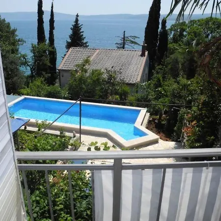 30m Vom Entfernt- Mit Gemeinschaftspool By Interhome קריקווניצה